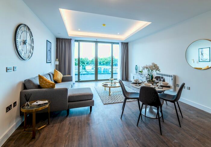 2 Bedroom Flat To Rent In The Waterside Apartments, West Bridgford, NG2