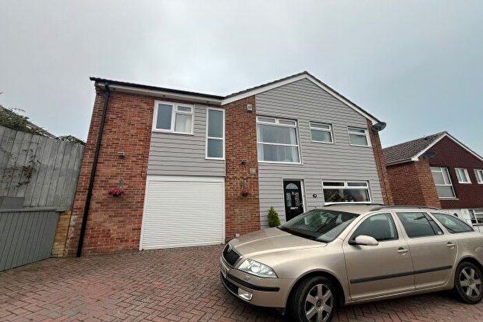 4 Bedroom Property To Rent In Comet Close, Weymouth, DT4