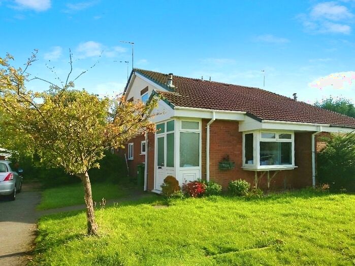 1 Bedroom Bungalow To Rent In Hawkswell Drive, Willenhall, West Midlands, WV13