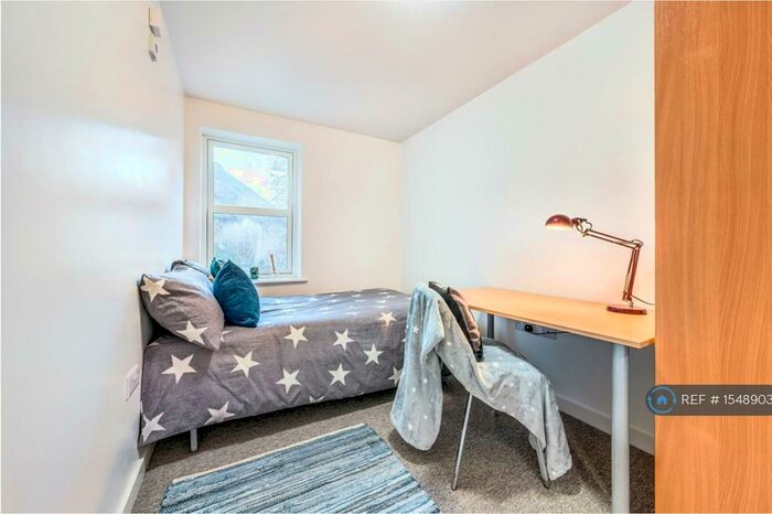 4 Bedroom Flat To Rent In Greenhill Road, Winchester, SO22