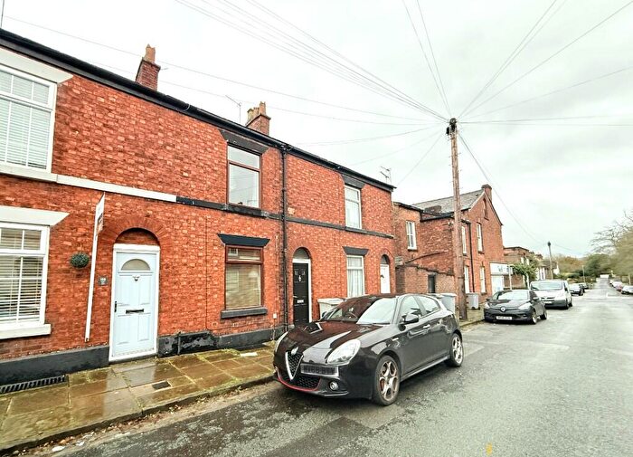 2 Bedroom Terraced House To Rent In South Park Road, Macclesfield, Cheshire, SK11