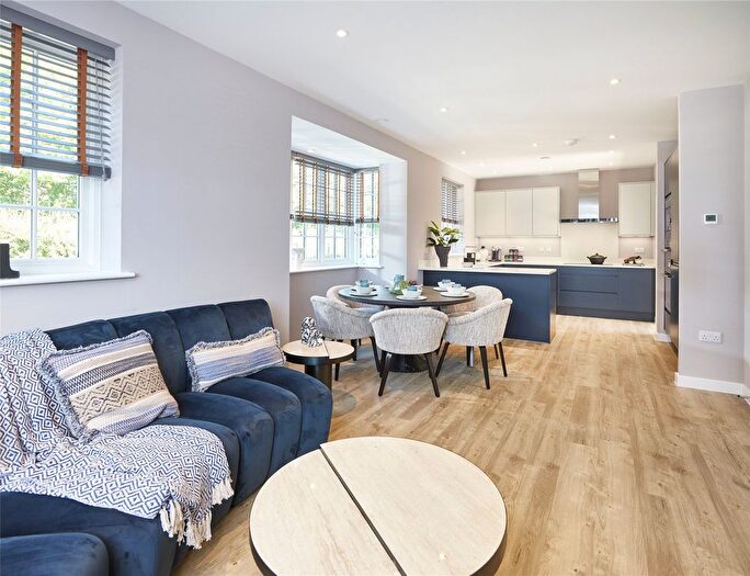 4 Bedroom Detached House For Sale In The Brooks, Clayhill Road, Burghfield Common, Reading, RG7