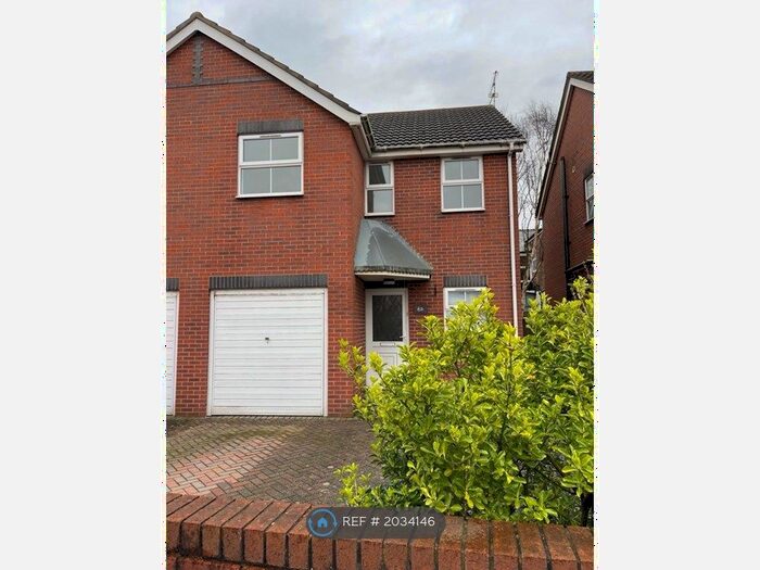 3 Bedroom Semi-Detached House To Rent In Hampton Road, Southport, PR8