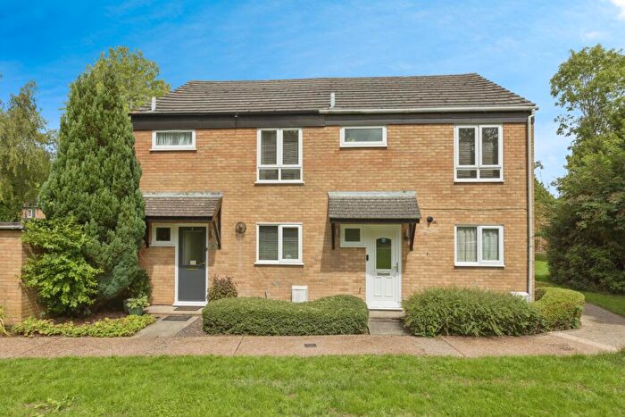 3 Bedroom Semi-Detached House For Sale In Chapel Wood, New Ash Green, Longfield, DA3