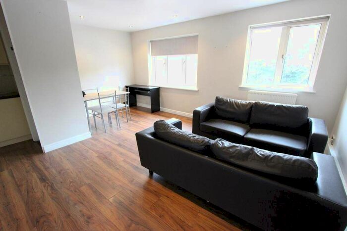 1 Bedroom Flat To Rent In Teresa Gardens, Waltham Cross, EN8