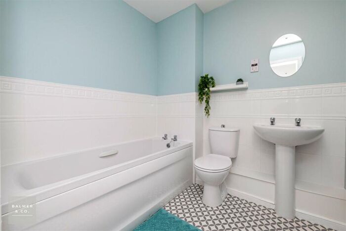 2 Bedroom Apartment For Sale In Shalefield Gardens, Atherton, M46