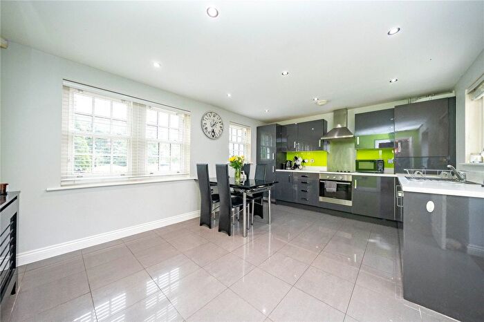 3 Bedroom Semi-Detached House For Sale In James Huxley Avenue, Maidstone, Kent, ME16