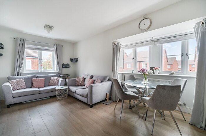 1 Bedroom Flat For Sale In Great Stones Way, Ash, Aldershot, GU12