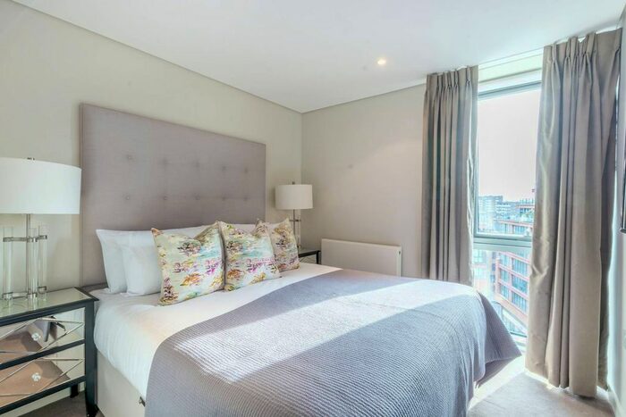 3 Bedroom Flat To Rent In Merchant Square East, Paddington, London, W2