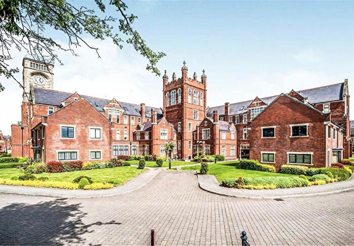 1 Bedroom Flat To Rent In Royal Connaught Drive, Bushey, WD23