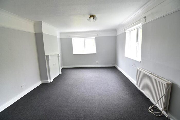 2 Bedroom Apartment To Rent In Avondale Road, South Croydon, CR2