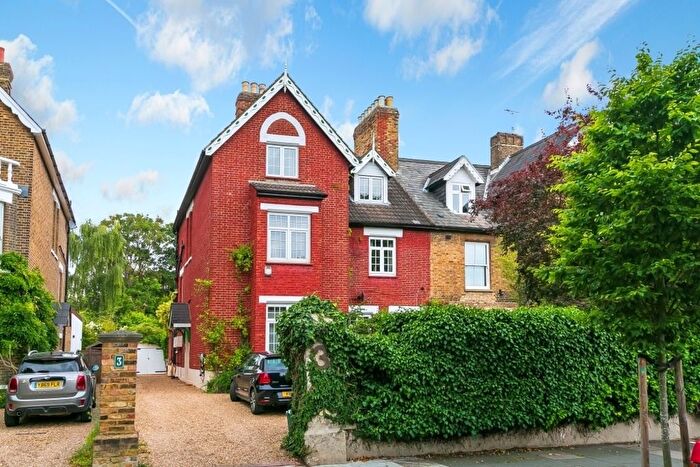 1 Bedroom Flat To Rent In Kew Gardens Road, Kew, Richmond, Surrey, TW9