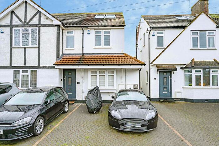 3 Bedroom End Of Terrace House For Sale In Ashley Road, St. Albans, AL1
