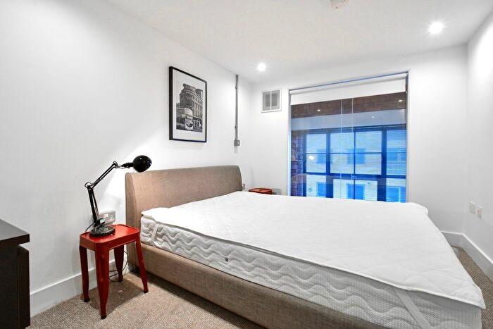 2 Bedroom Flat To Rent In New York Road, Leeds, LS2