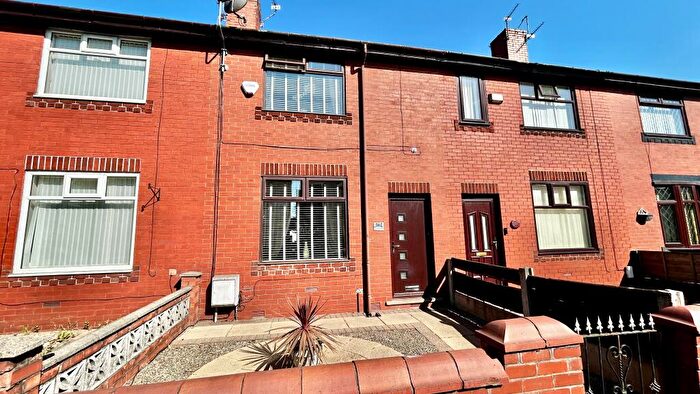 2 Bedroom Terraced House For Sale In Fields New Road, Chadderton, Oldham, OL9