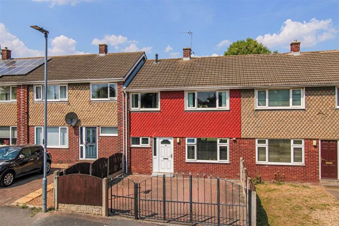 3 Bedroom Terraced House For Sale In Hawthorne Avenue, Knottingley, WF11