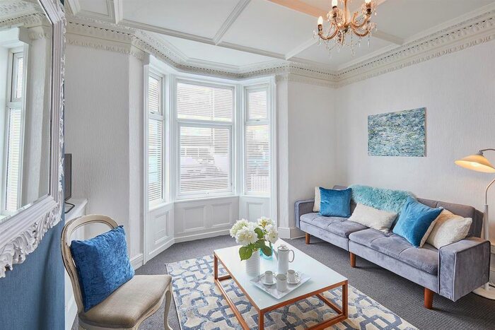 1 Bedroom Flat To Rent In Ocean Breeze, Alma Parade, Scarborough YO11