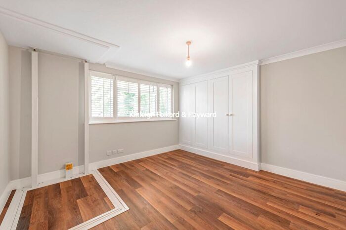 5 Bedroom Semi-Detached House To Rent In Hartham Close, London, N7