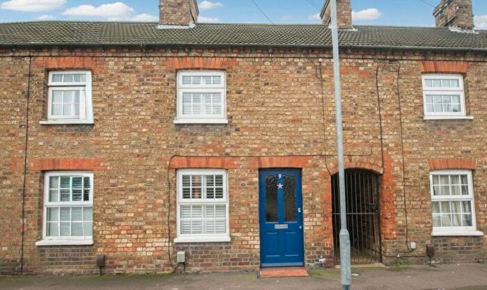 2 Bedroom Cottage To Rent In Sharpenhoe Road, Barton-Le-Clay, MK45