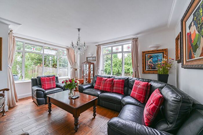 5 Bedroom Detached House For Sale In Graham Road, Purley, CR8