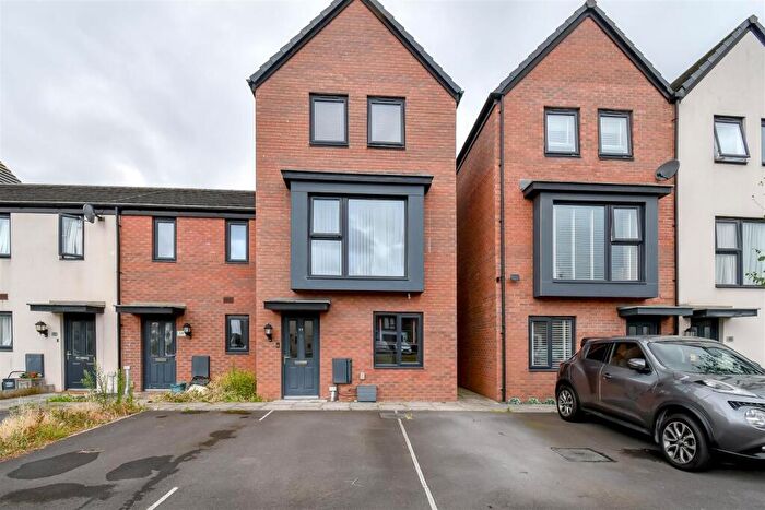 3 Bedroom Semi Detached House To Rent In Ffordd Penrhyn, Barry, CF62