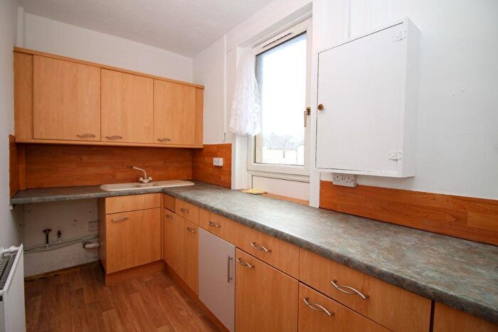 2 Bedroom Flat To Rent In Argyll Avenue, Falkirk, FK2