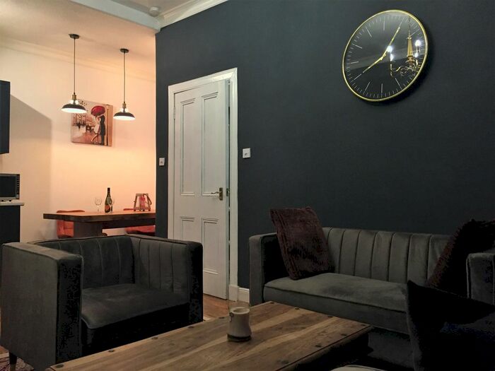 1 Bedroom Flat To Rent In Albion Road, Easter Road, EH7