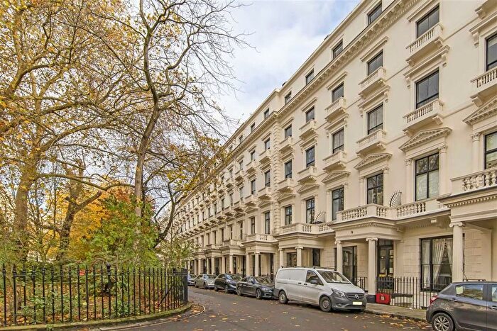 2 Bedroom Flat To Rent In Queens Gardens, London, W2