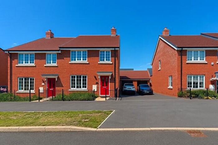 4 Bedroom Detached House To Rent In Redcurrant Avenue, Aylesbury, HP18
