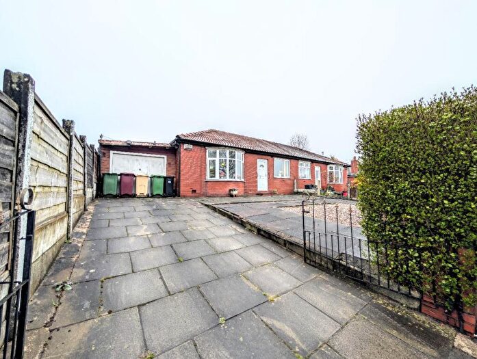 2 Bedroom Bungalow For Sale In Highfield Road, Farnworth, Bolton, BL4