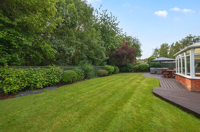 4 Bedroom Detached House For Sale In Hanningtons Way, Burghfield Common, Reading, Berkshire, RG7