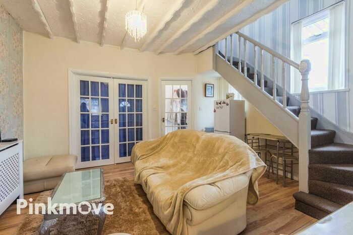 2 Bedroom End Of Terrace House For Sale In Pottery Road, Newport - Ref# - View Tour At Http://bit.ly/, K5