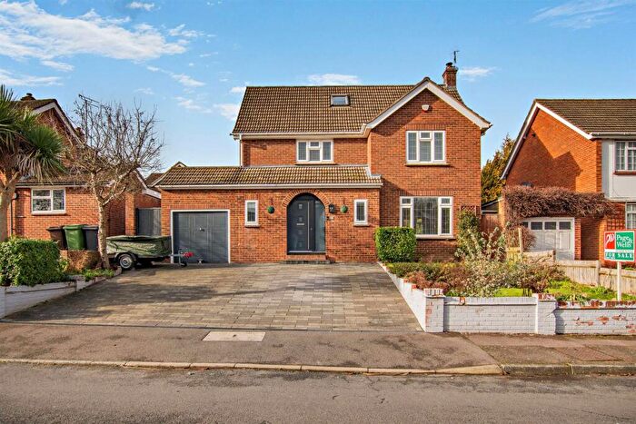 4 Bedroom Detached House For Sale In Mallings Drive, Bearsted, Maidstone, ME14
