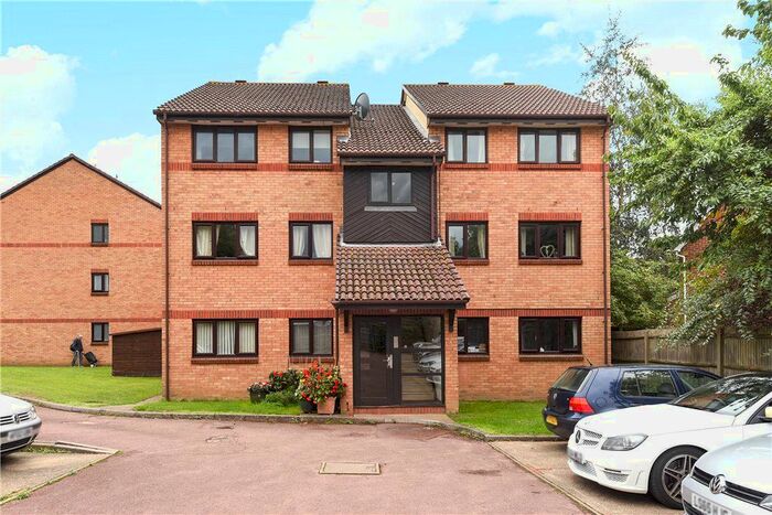 2 Bedroom Flat For Sale In Escott Place, Ottershaw, Chertsey, KT16