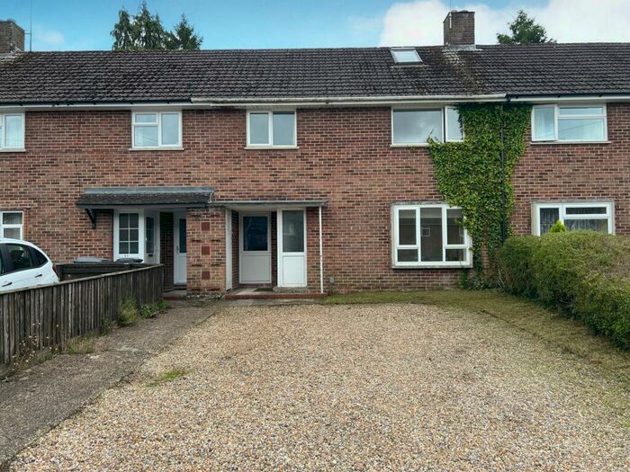 6 Bedroom Semi-Detached House To Rent In Longfield Road, Winchester, SO23