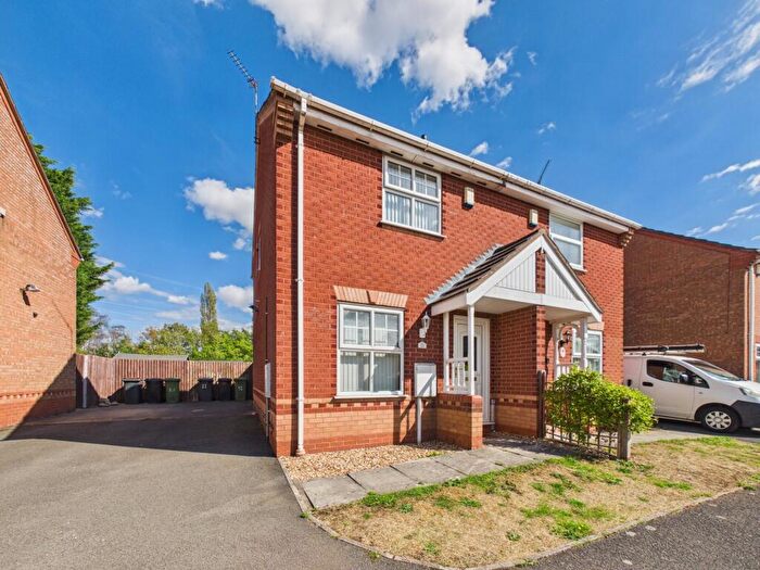 2 Bedroom Semi-Detached House For Sale In Charlecote Walk, Nuneaton, CV11