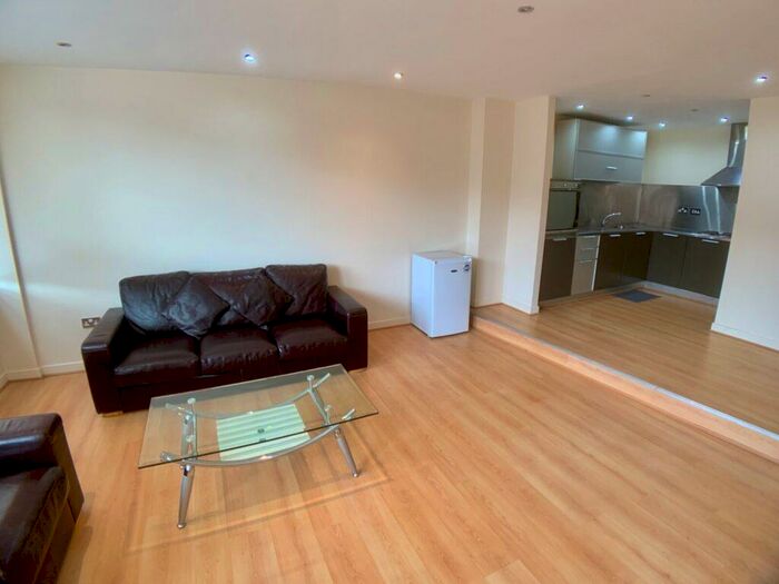 2 Bedroom Apartment To Rent In Metropolitan Apartments, Leicester, LE1