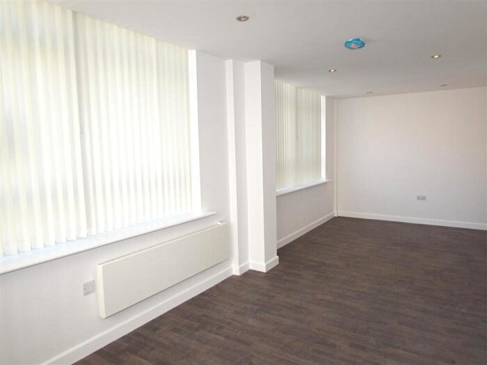 Studio To Rent In Studio With Parking, BH1