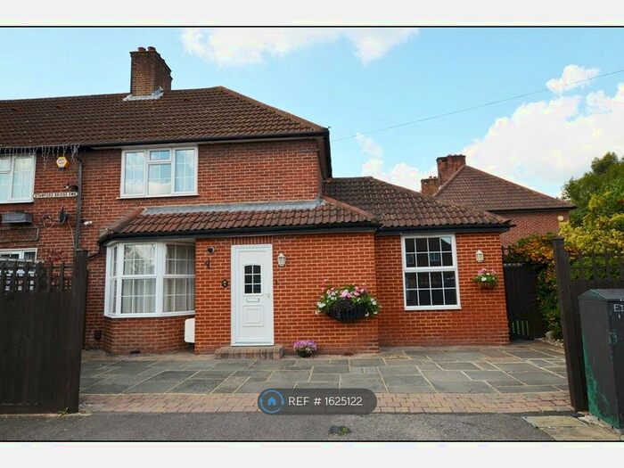 3 Bedroom Terraced House To Rent In Abbotsbury Road, London, SM4