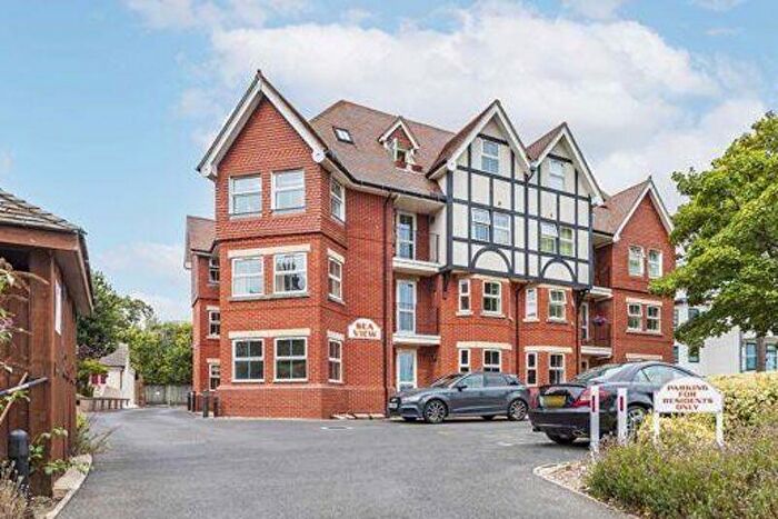2 Bedroom Flat For Sale In Boscombe Spa Road, Bournemouth, BH5