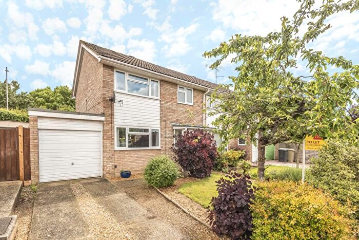 3 Bedroom Semi-Detached House To Rent In Thatcham, Berkshire, RG18