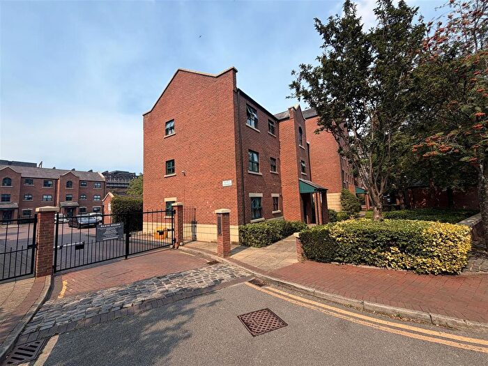 1 Bedroom Flat For Sale In Slate Wharf, Manchester, M15