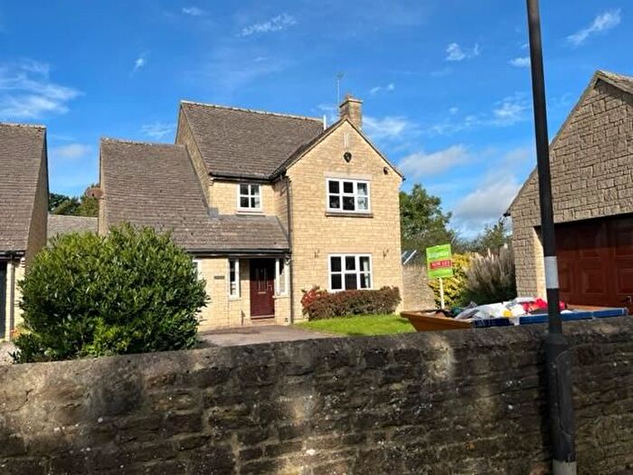 4 Bedroom Detached House To Rent In Hatherop Road, Fairford, GL7