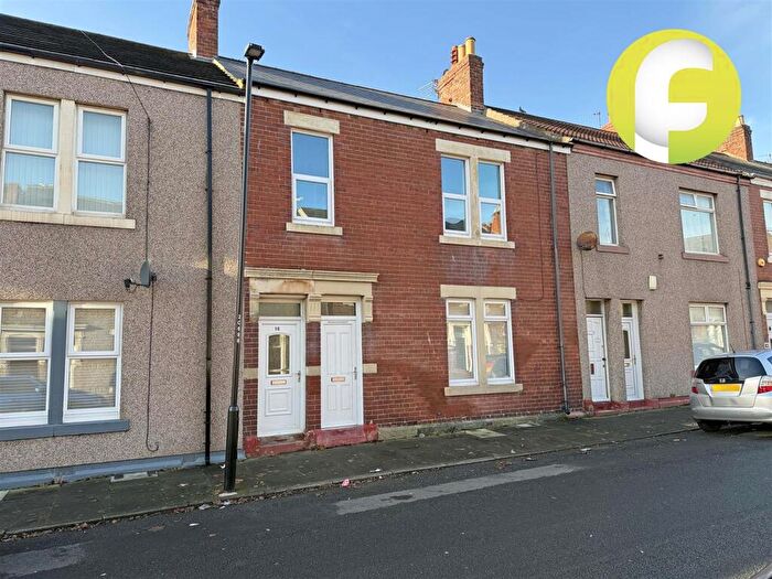 3 Bedroom Flat For Sale In Chirton West View, North Shields, NE29