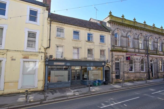 1 Bedroom Flat For Sale In Yorkersgate, Malton, North Yorkshire, YO17