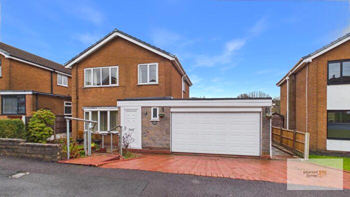 3 Bedroom Detached House For Sale In Avon Drive, Walmersley, Bury, BL9