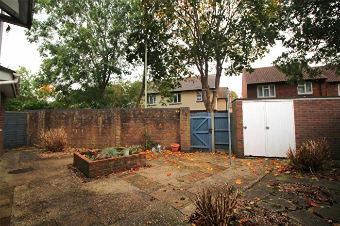 3 Bedroom End Of Terrace House For Sale In Carmarthen Close, Farnborough, Hampshire, GU14