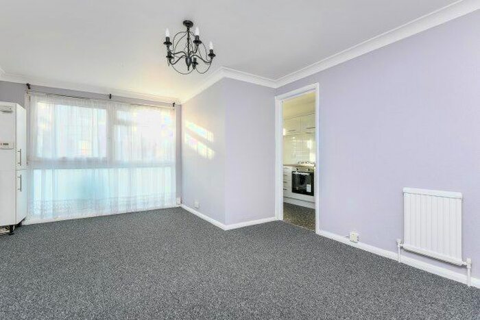 2 Bedroom Flat To Rent In Howard Road, Bromley BR1