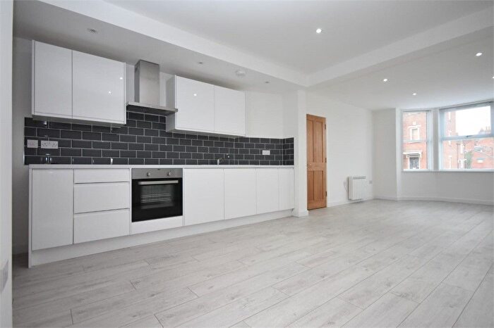 2 Bedroom Flat To Rent In Abington Avenue, Northampton, NN1