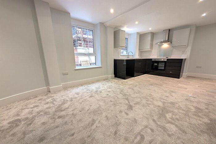 1 Bedroom Flat To Rent In Bernard Street, Southampton, SO14